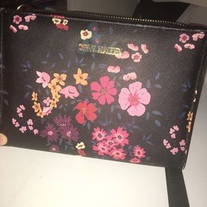 STEVE MADDEN CROSSBODY